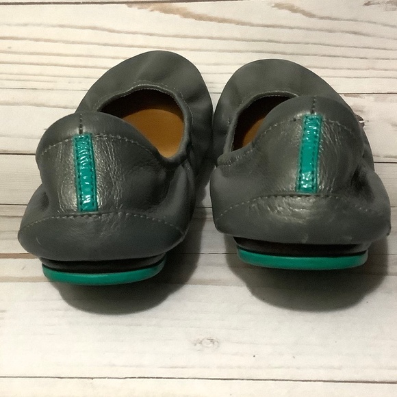tieks| Metallic Grey Pewter Ballet Italian Leather Flats Sz 8 Comfort Travel - Picture 7 of 12